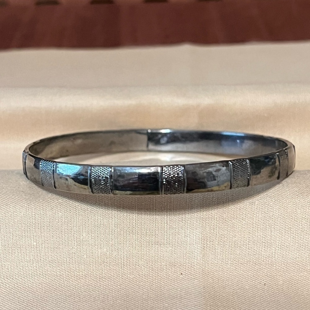 Vintage Metal Bangle Bracelet